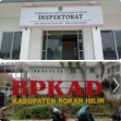 Inspektorat Rangkap Jabatan Sekaligus Plt Kepala BPKAD Rohil Diduga Berdampak Konflik