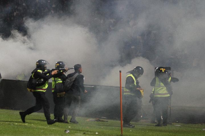 Ngeri, 127 Meninggal  Akibat Kerusuhan Arema FC VS Persebaya