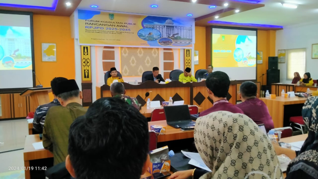 Bupati Rohil Afrizal Sintong Buka Forum Konsultasi Publik Rancangan Awal RPJPD 2025 - 2045