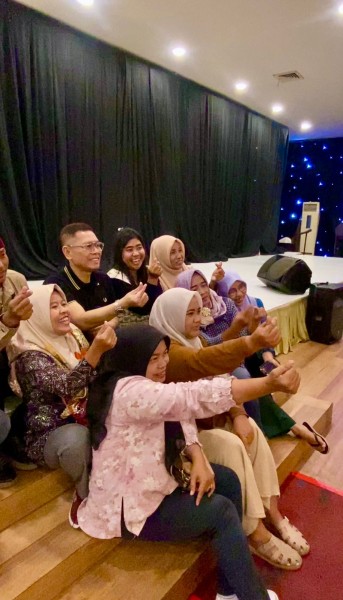 Warga Surabaya dan Sidoarjo Soroti Kerja Nyata dan Momen Haru Silaturahmi Adies Kadir