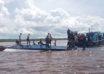 Speedboat dari Tembilahan ke Tanjung Pinang Terbalik