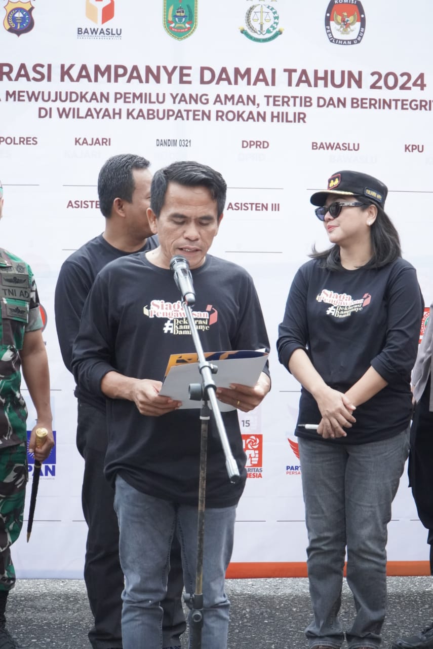 Maston Ketua DPRD Rohil Bacakan Ikrar Naskah Deklarasi Kampanye Pemilu Damai Tahun 2024