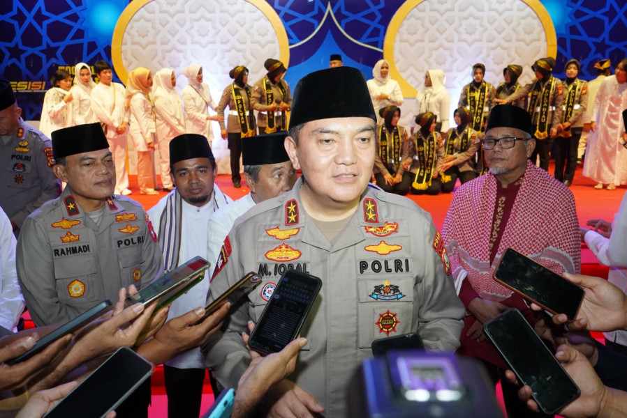 Kapolda Riau Lepas Pendistribusian Bantuan Kemanusiaan Untuk Negeri
